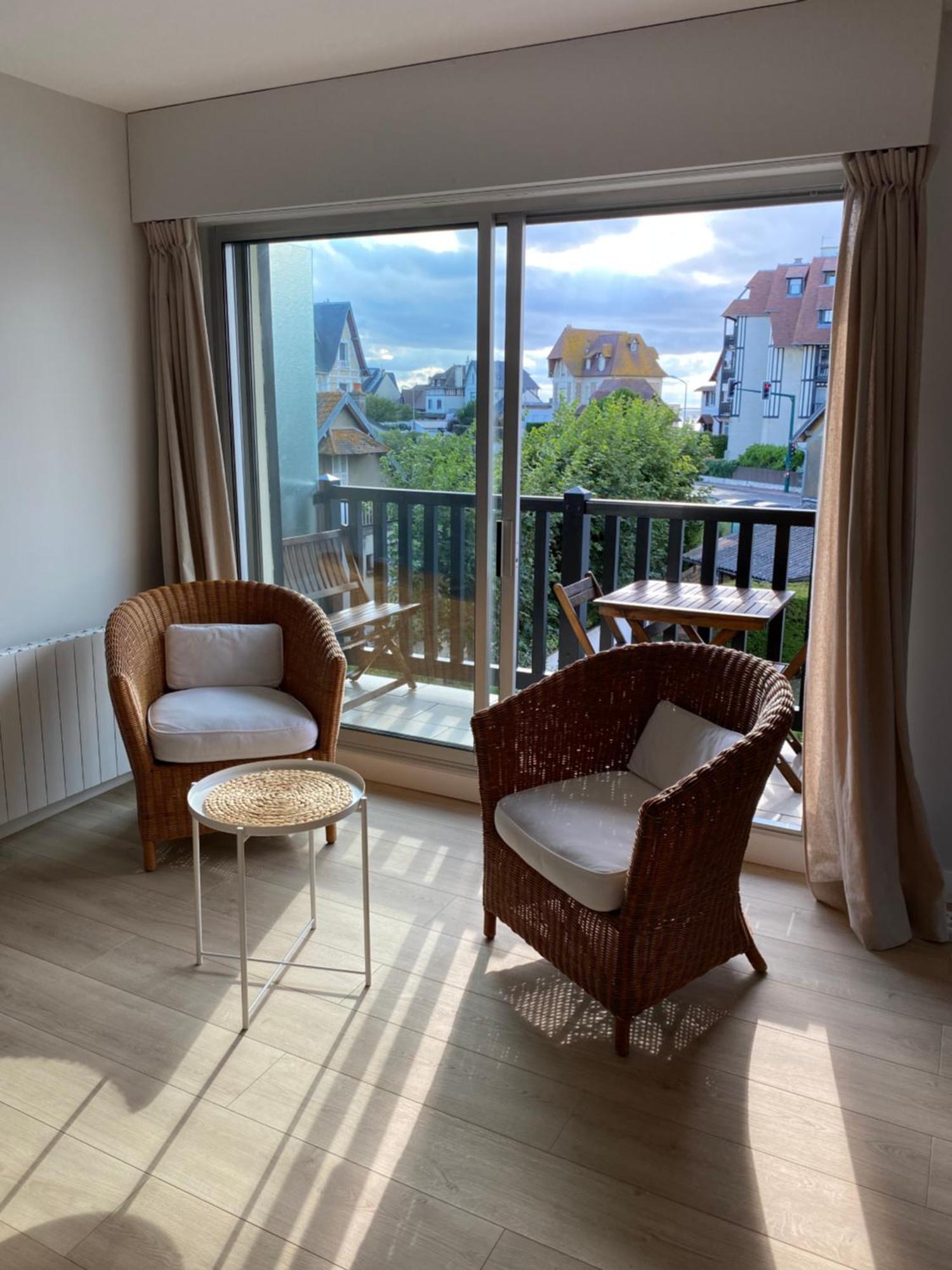 Appartement 65M2 Avec Balcon Vues Partielles Mer A 150M De La Plage Et Centre, Wifi Et Parking Prive Blonville-sur-Mer Bagian luar foto